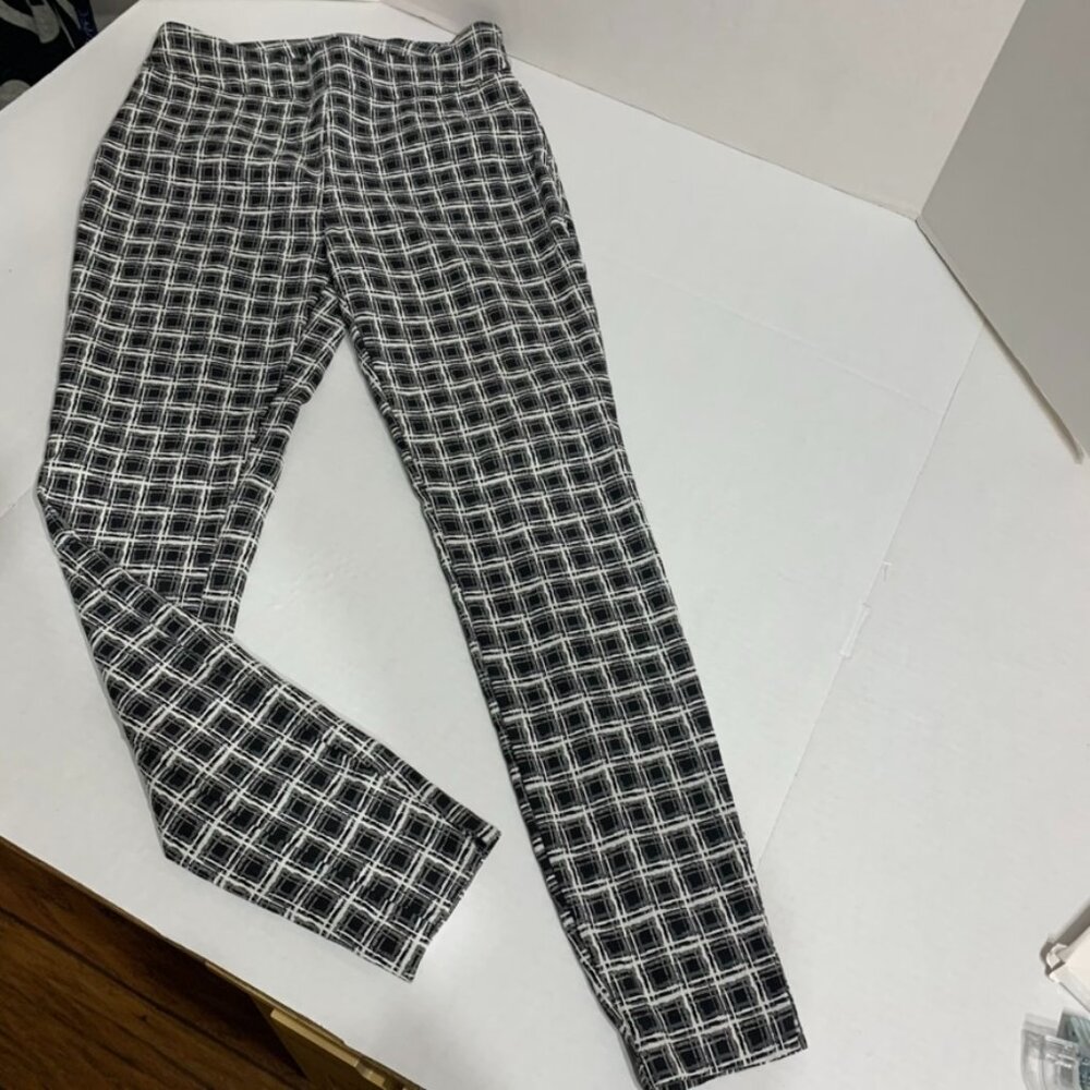 NYand Co womens size medium skinny nylon blend leggings black and white ankle